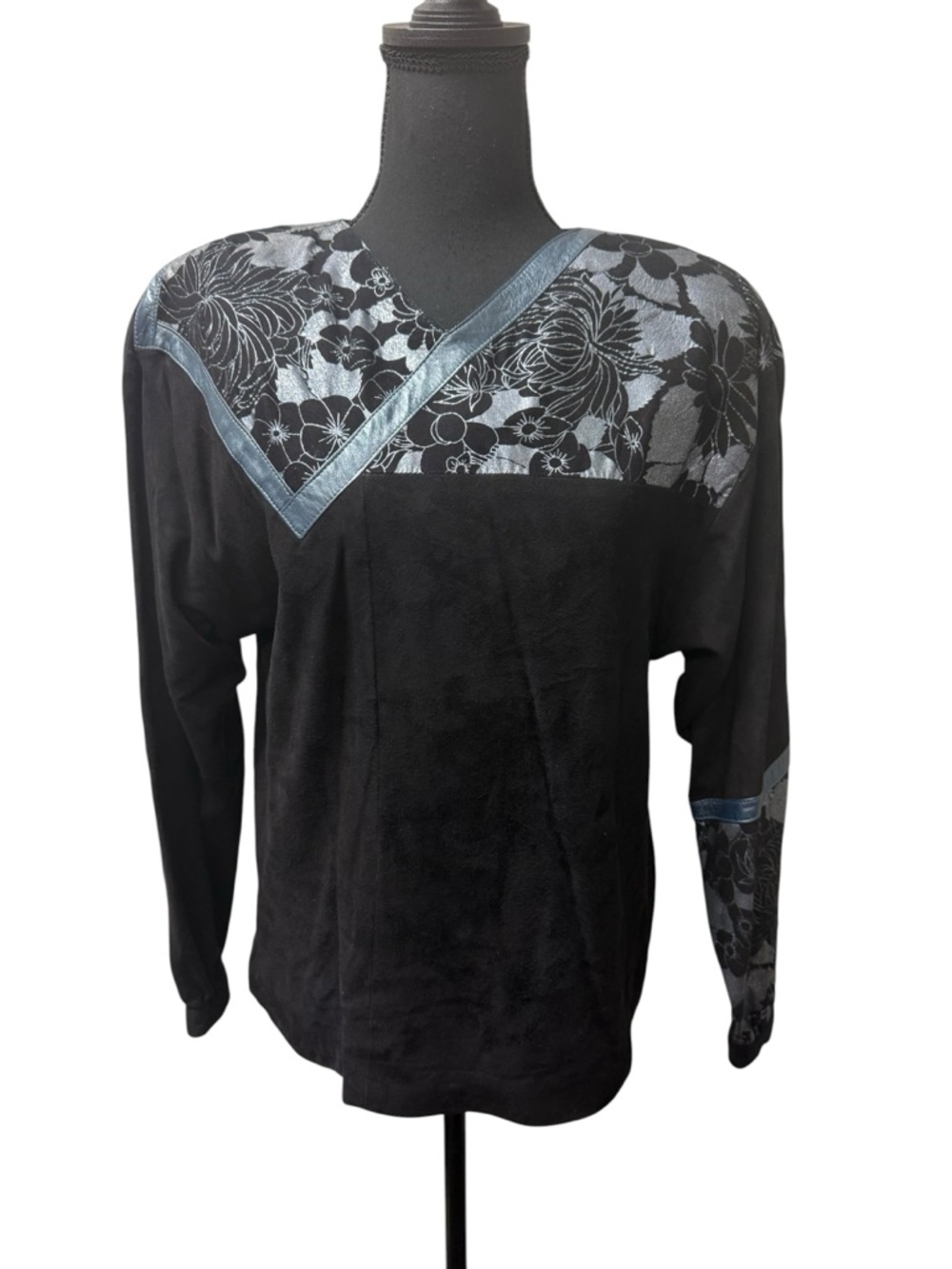 Siena NY Black Leather Floral Panel Top XS Long Sleeve V Neck Unique Chic